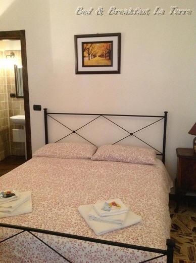 La Torre Bed & Breakfast Dolceacqua Phòng bức ảnh